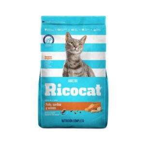 RICOCAT ADULTO POLLO/SARDINA/SALMÓN BL 454G